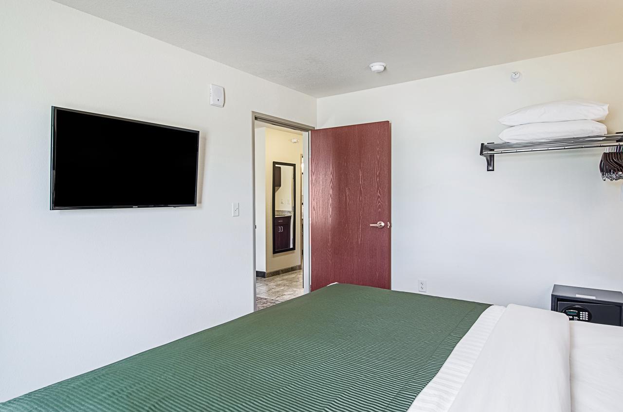 Cobblestone Inn & Suites - Guernsey Εξωτερικό φωτογραφία