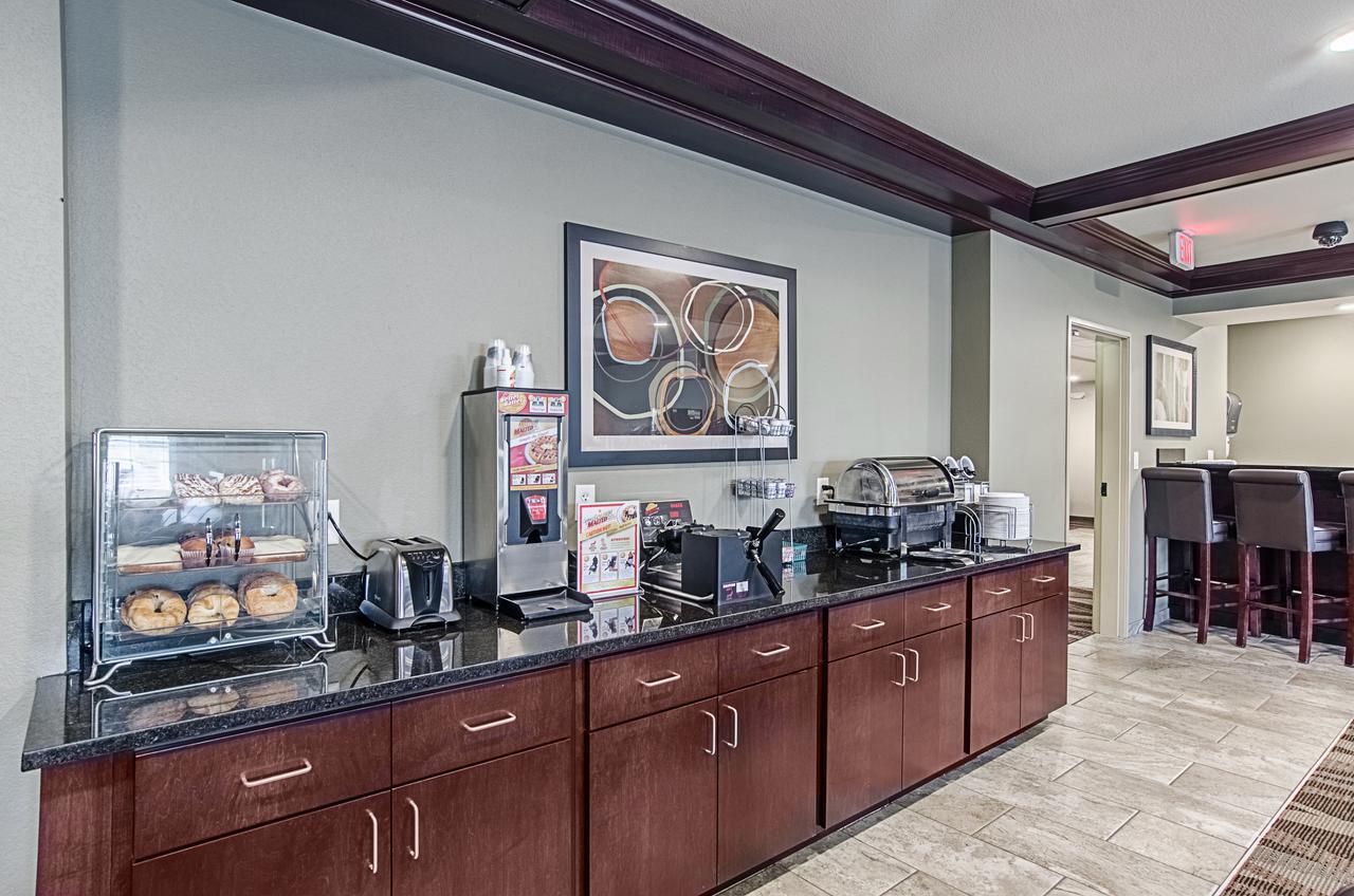 Cobblestone Inn & Suites - Guernsey Εξωτερικό φωτογραφία