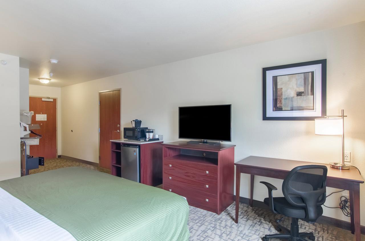 Cobblestone Inn & Suites - Guernsey Εξωτερικό φωτογραφία