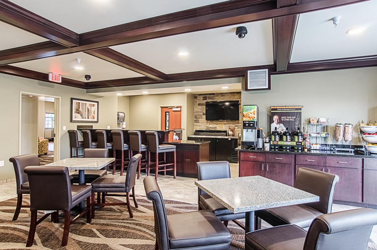 Cobblestone Inn & Suites - Guernsey Εξωτερικό φωτογραφία