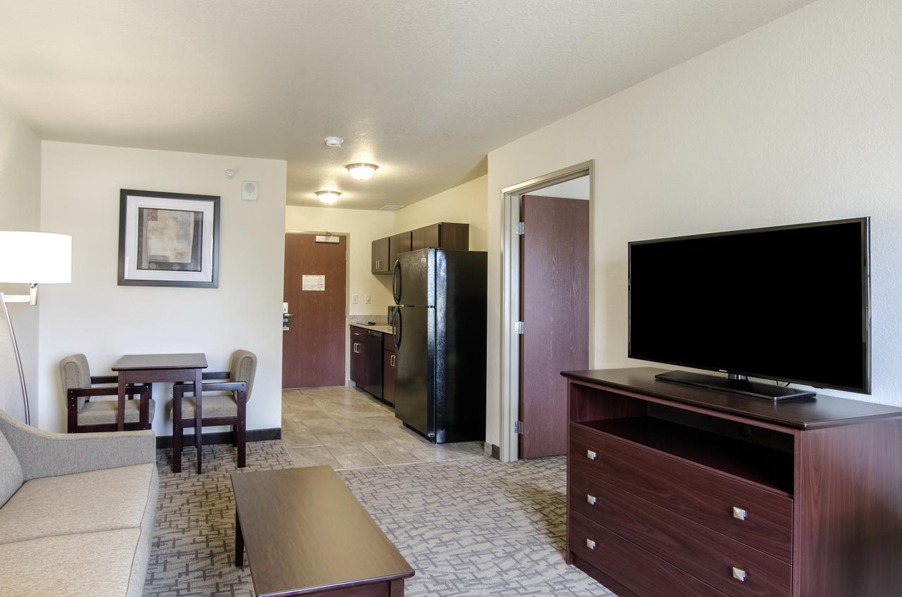 Cobblestone Inn & Suites - Guernsey Εξωτερικό φωτογραφία